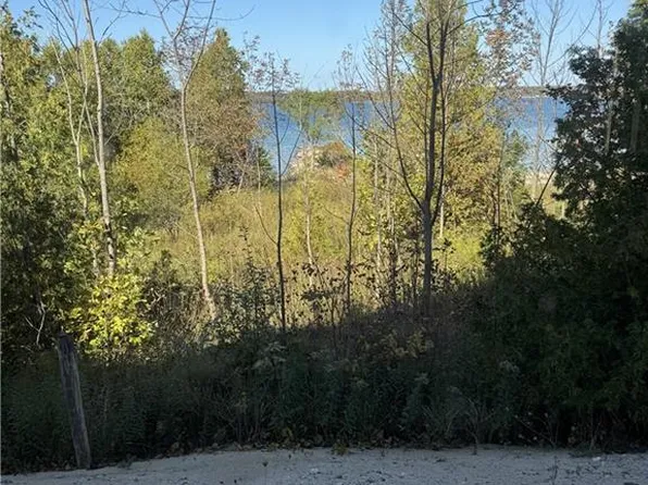 147 Wilson Dr, Georgian Bluffs, ON N0H 2T0