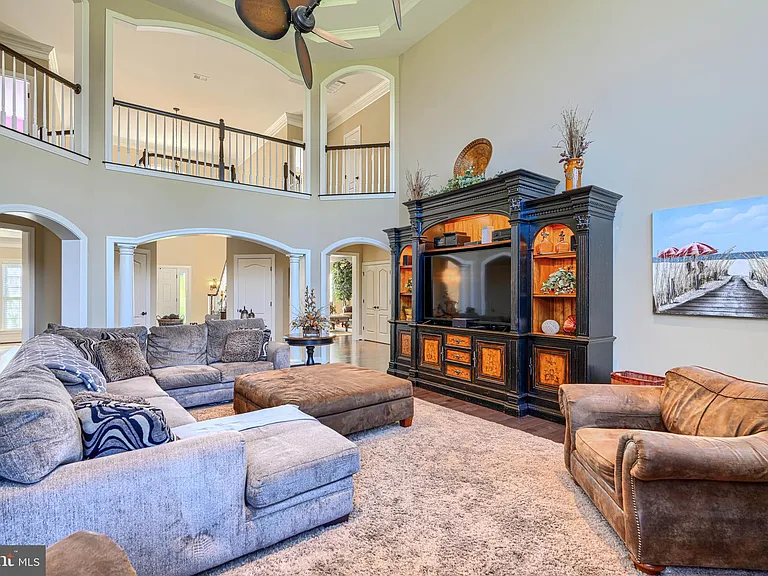 1319 Martin Meadows Dr — Photo 34