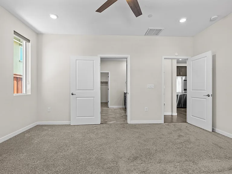933 Tern Dr — Photo 11