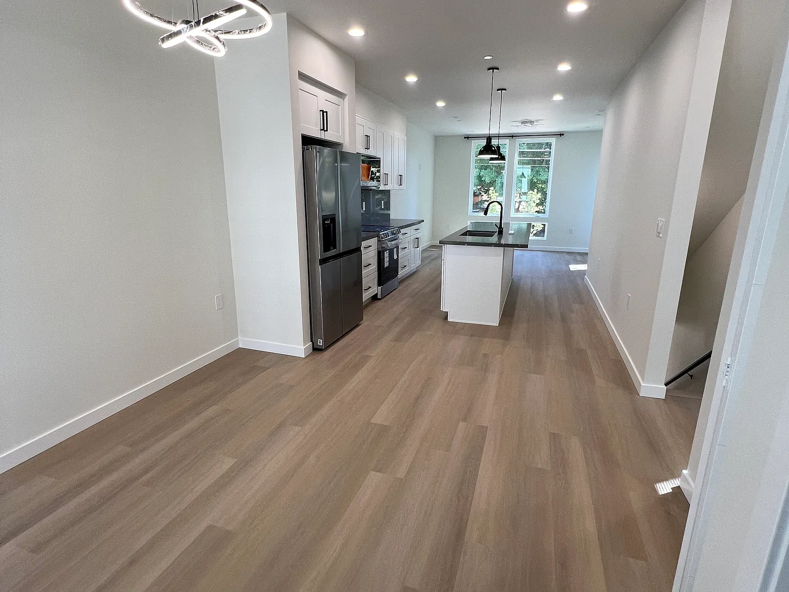 3 bed, 1709 sqft, $3,600 — Photo 4