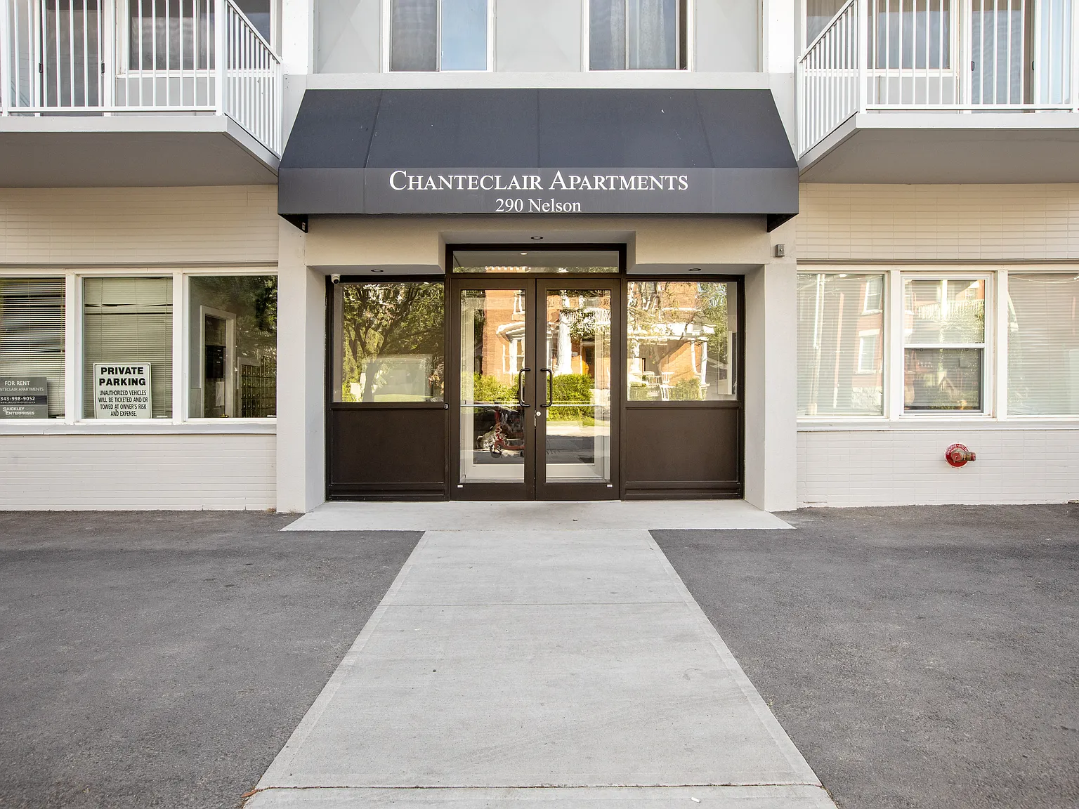 Chanteclair Apartments — Photo 1