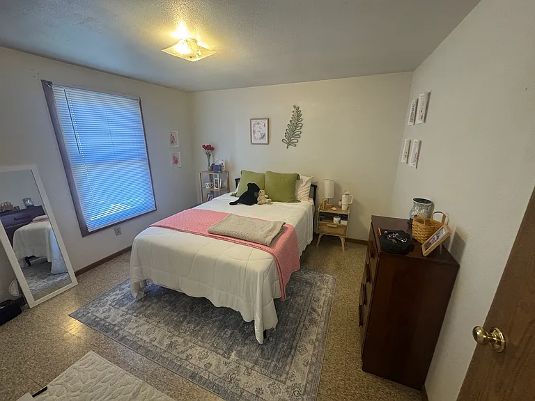 1009 W 22nd St #44 — Photo 5