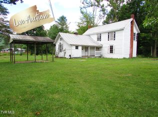 305 Swimming Pool Rd, Hampton, TN 37658