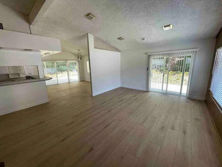 22236 San Miguel St — Photo 5