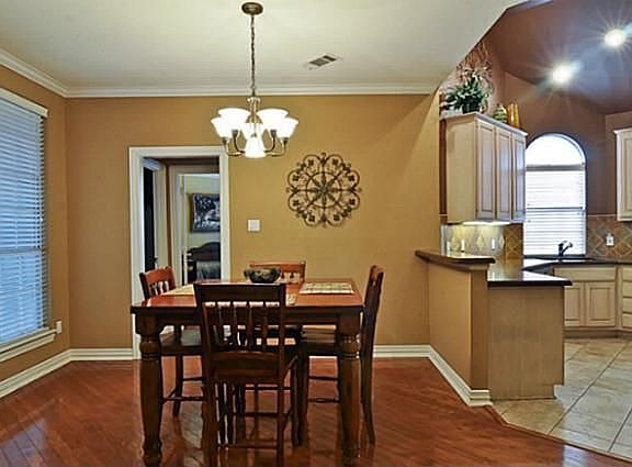 4th image of 3709 Old Orchard Ct