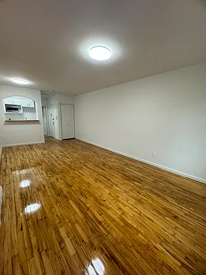 Rented by Compass | media 7