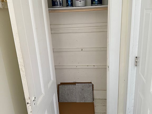 Large closet to right of entry