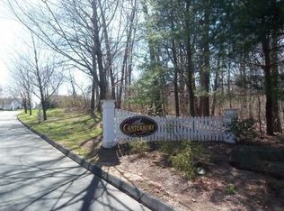 52 Canterbury Rd, Hamden, CT 06514