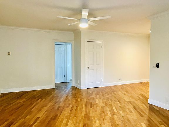 2nd image of 11661 Erwin St APT 10