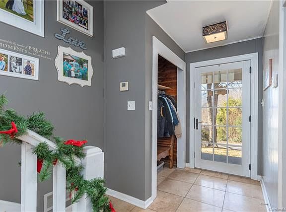 3rd image of 65 Camelot Dr