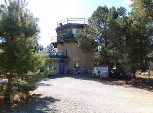 425 S Carson Rd, Carson, NM 87517