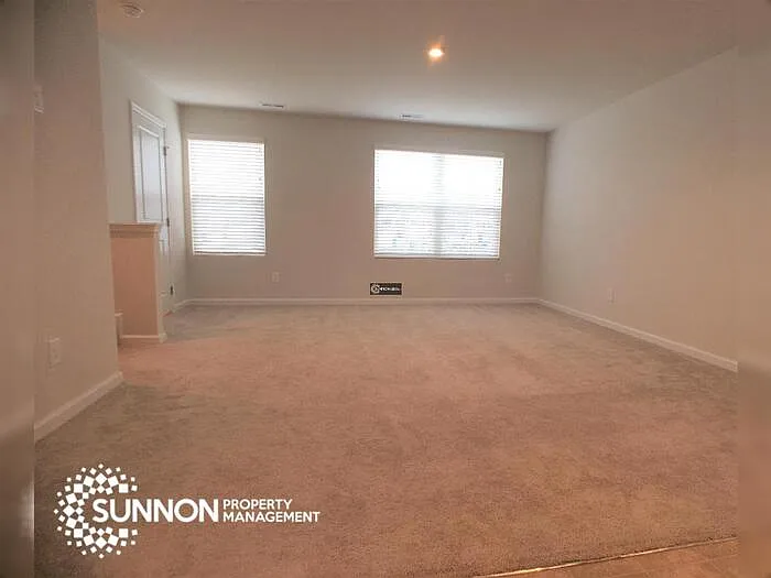 938 Taybyn Rd — Photo 9