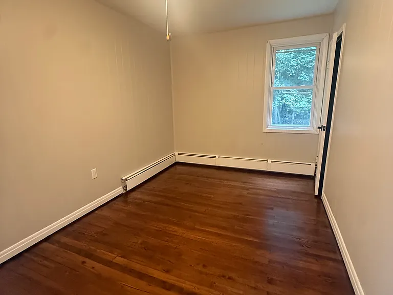 315 Maffett St #319 — Photo 8