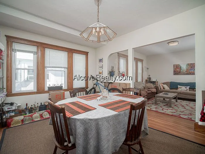 3 bed, 1.0 bath, $3,350 — Photo 2