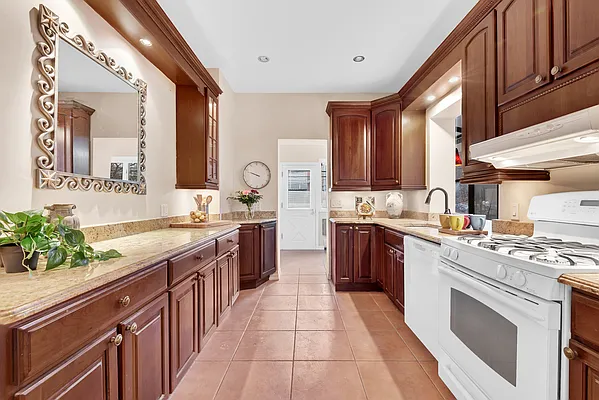 Sold by Corcoran | media 5