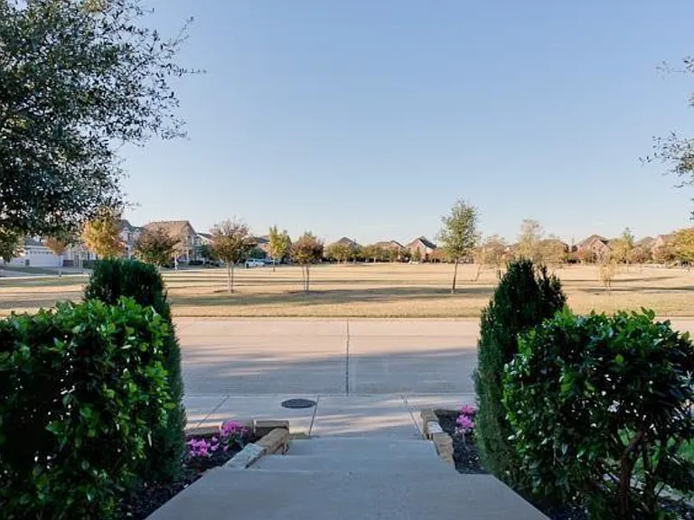 5409 Buckland Dr — Photo 2