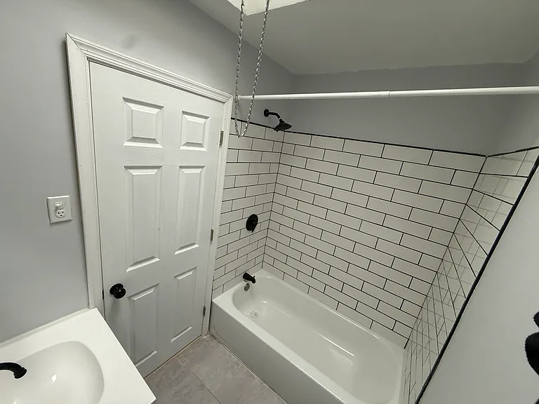 702 Brighton St #2 — Photo 4