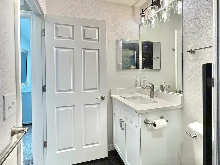 11110 Peerless Ln — Photo 34