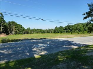 37 Memorial Hwy, North Yarmouth, ME 04097