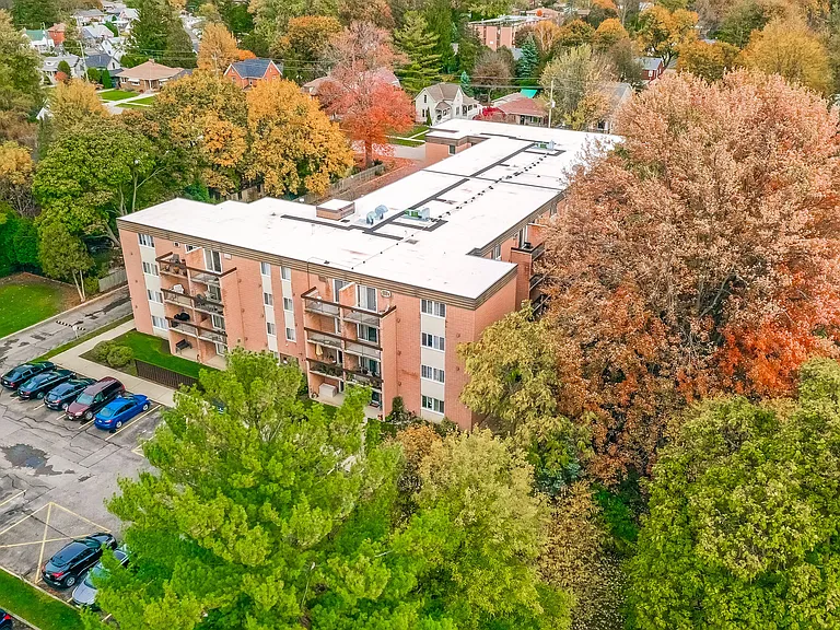 82 Delaware Ave — Photo 42