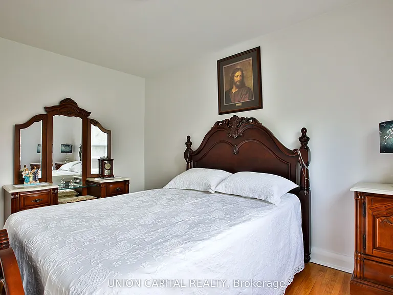 12 Newton Dr — Photo 8