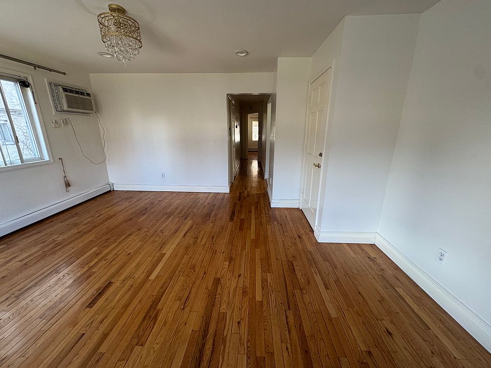 1st image of 8928 187th Pl Floor 1