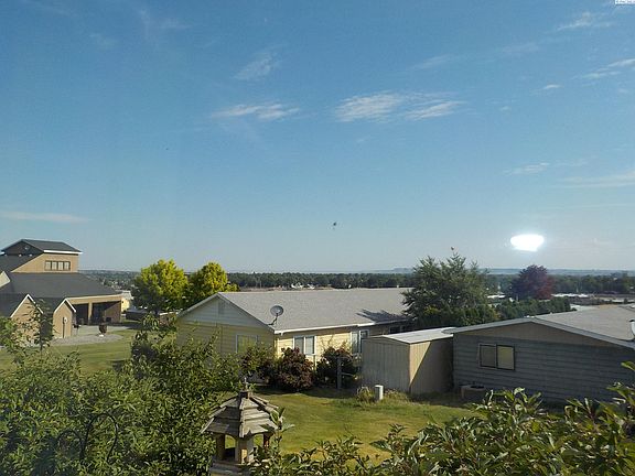 2nd image of 2417 City View Dr