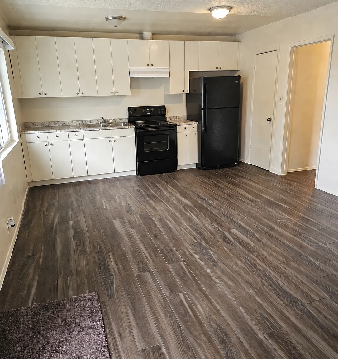 2 bed, 900 sqft, $1,795 — Photo 2