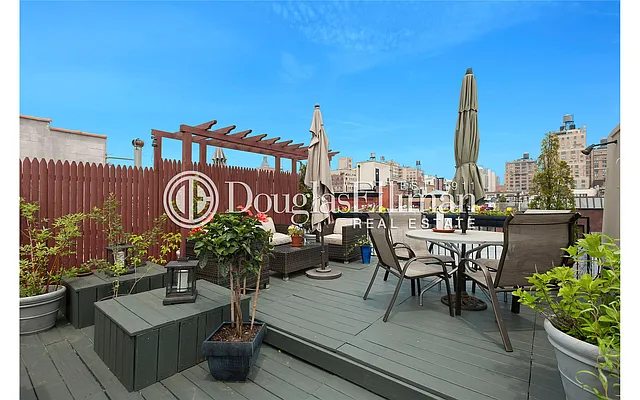 Sold by Douglas Elliman | media 15