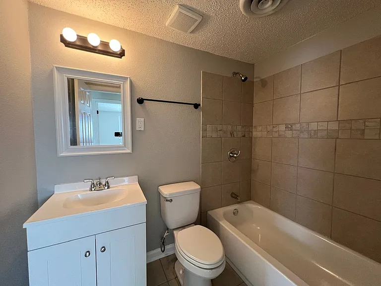 791 Ledbetter Ave — Photo 5