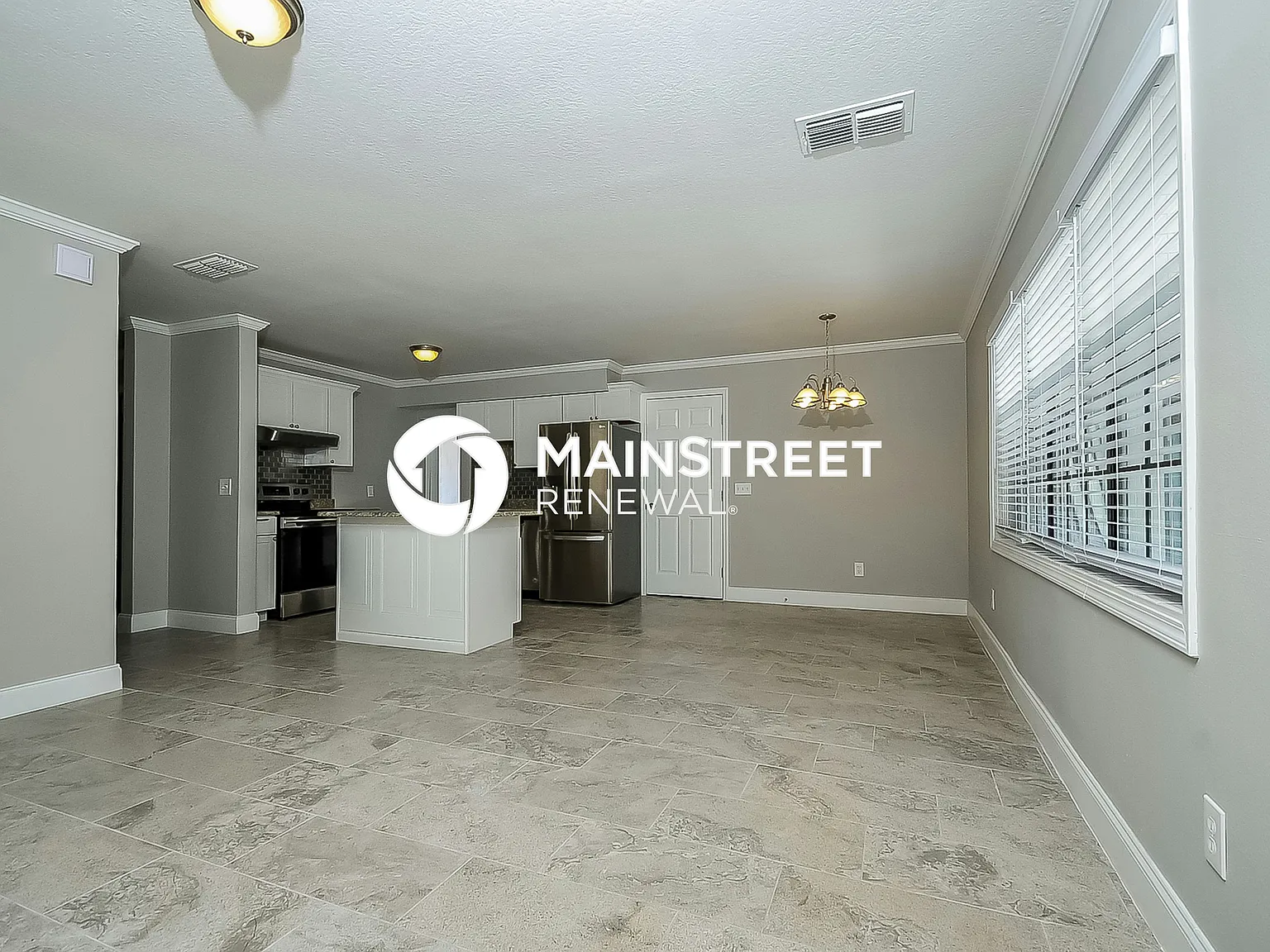 2520 Avenue A SW — Photo 2
