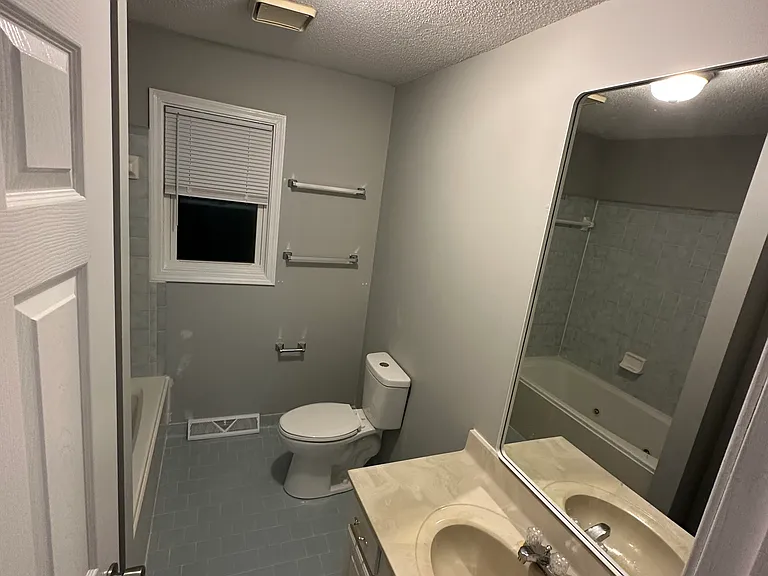 315 Berkley Ct #3 — Photo 11