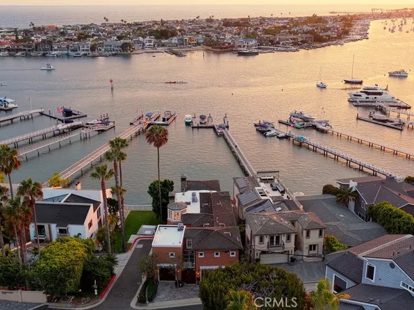 2323 Bayside Dr, Corona Del Mar, CA 92625