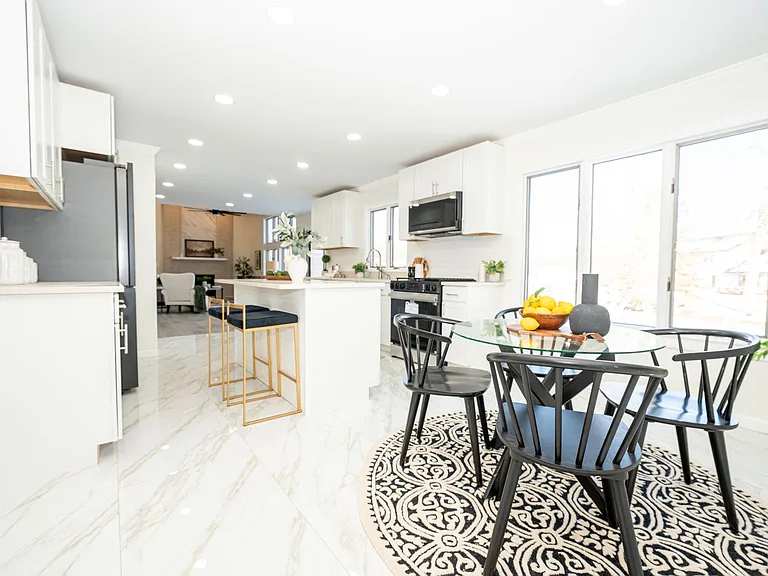 400 Tiburon Ln — Photo 16