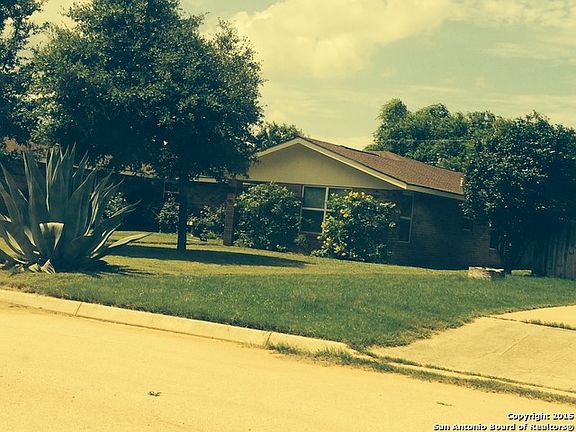 4th image of 425 E William Dr.