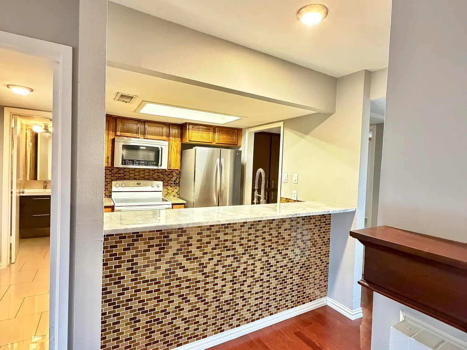 3 bed, 987 sqft, $1,800 — Photo 3