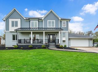 7000 Golfview Dr, Countryside, IL 60525