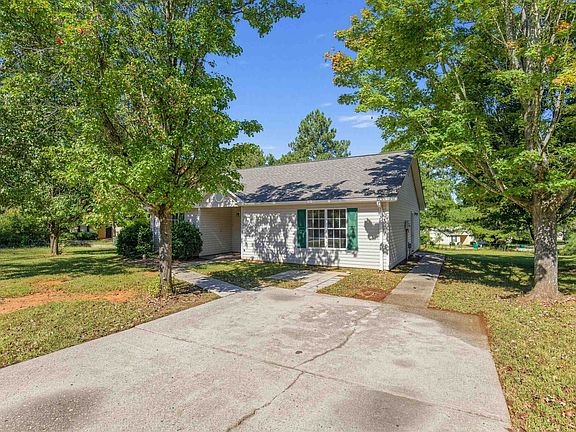 4th image of 534 Lavendula St