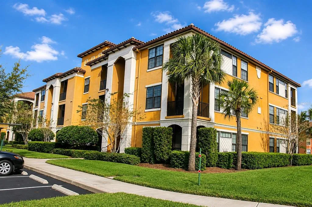 1 bed, 1.0 bath, 768 sqft, $1,395 — Photo 1