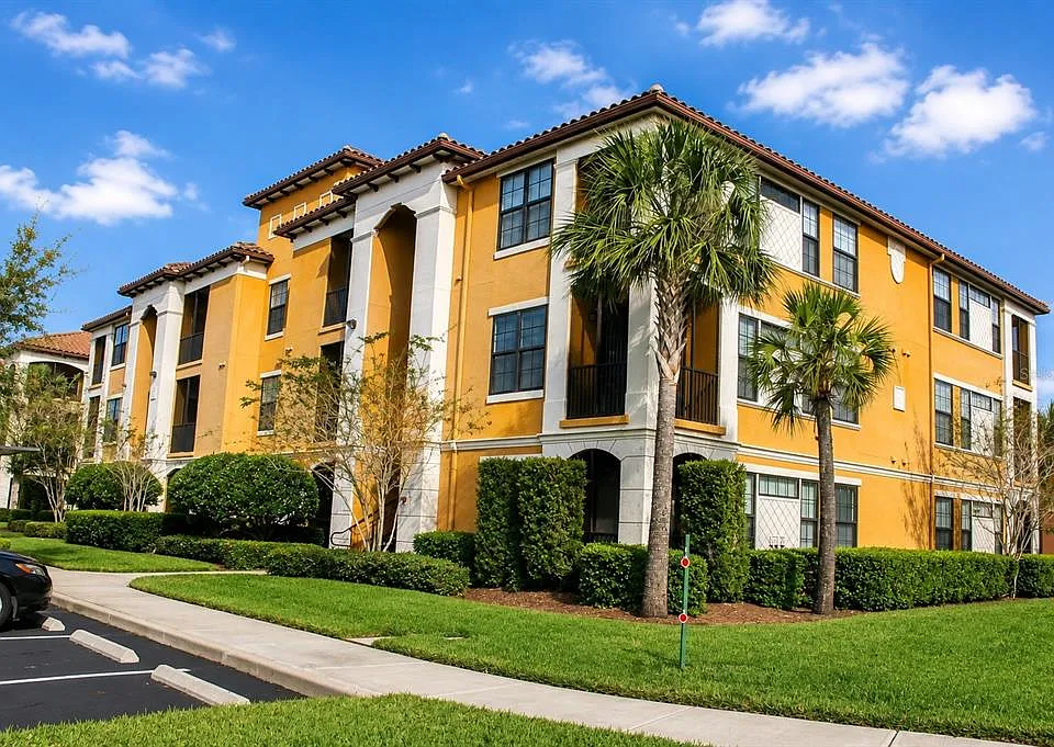 8341 38th Street Cir E #107