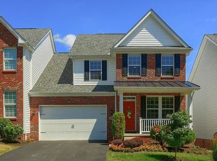 310 Trafalgar Sq, Cranberry Township, PA 16066