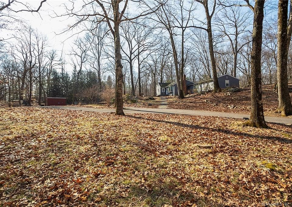2nd image of 450 Riversville Rd
