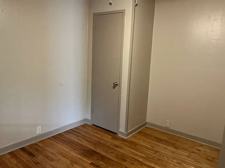 2935 Jackson St — Photo 5