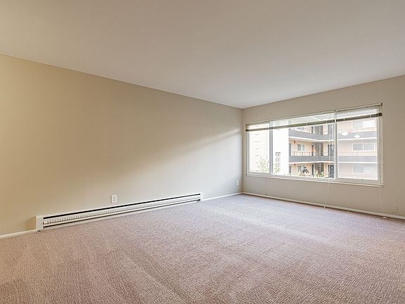 3rd image of 520 Bellevue Ave E #206