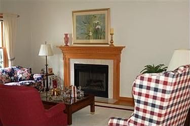 3rd image of 48 Pond Dr #48