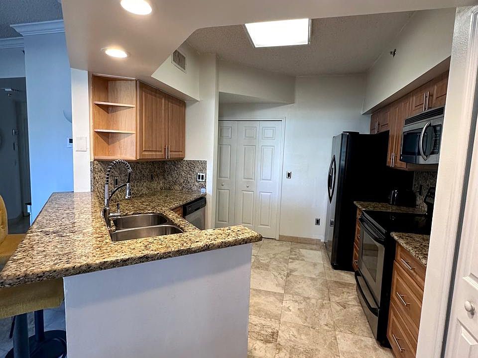 1st image of 3215 NE 184th St APT 14103