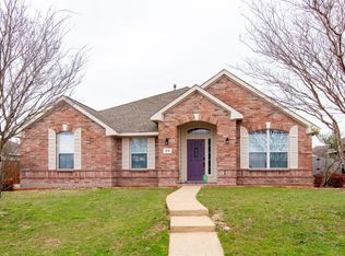 215 Deerfield Ct, Cedar Hill, TX 75104