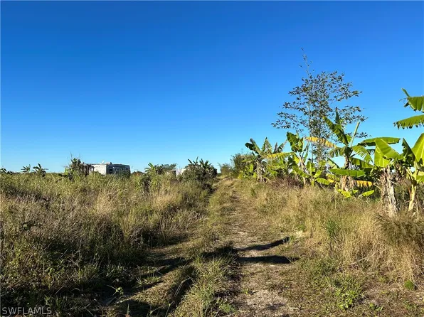 4276 2nd Rd, Labelle, FL 33935