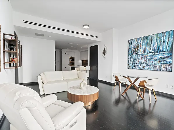 157 W 57th St APT 42C, New York, NY 10019