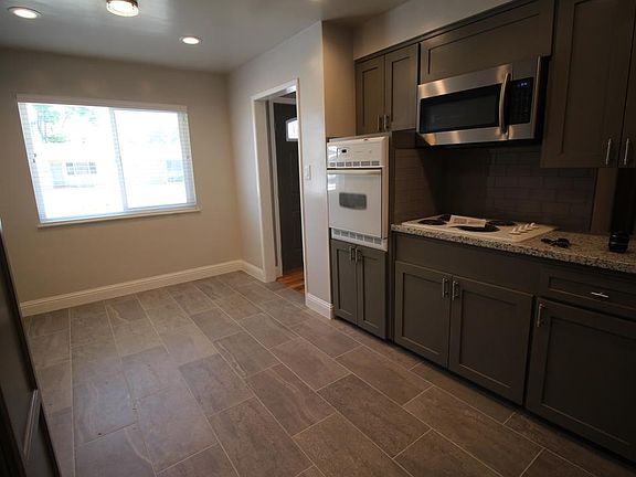4th image of 751 S Hutchins St